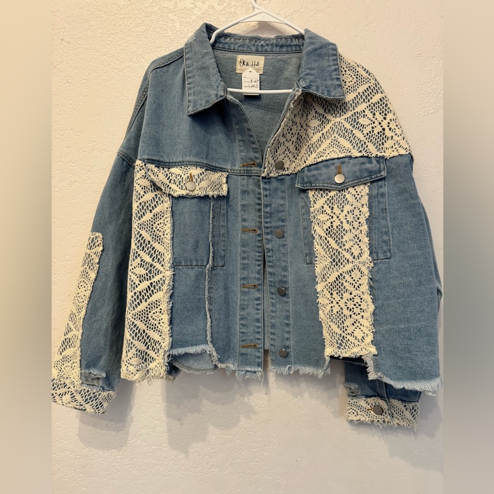 Oli & Hali Blue Jean Jacket with Unique Pattern and Frayed Hem - Picture 6 of 16
